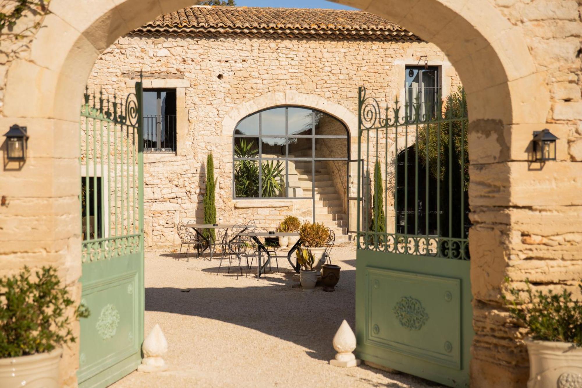 Maison Roucas - Restaurant Et Chambres D'Hotes Solérieux Exterior photo